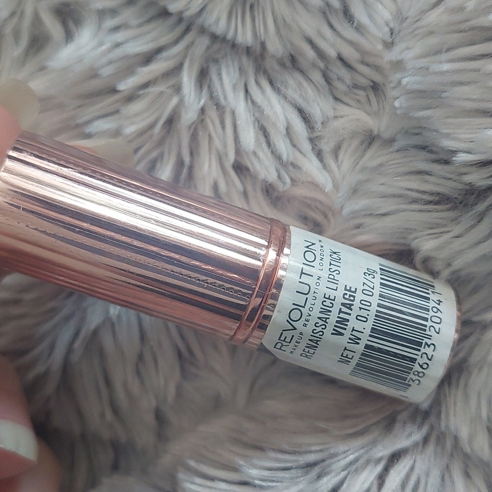 makeup revolution Renaissance lipstick Vintage